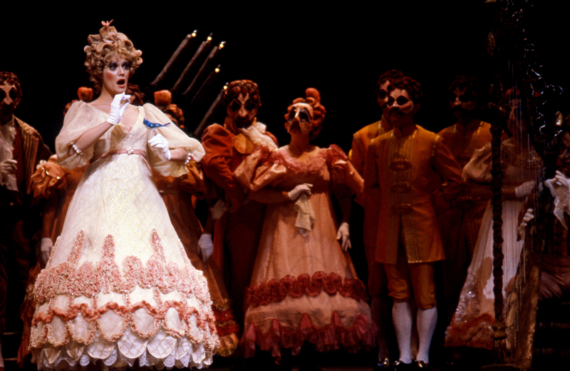 academisch Narabar dwaas 1980 Les contes d'Hoffmann | Seattle Opera - 50th Anniversary
